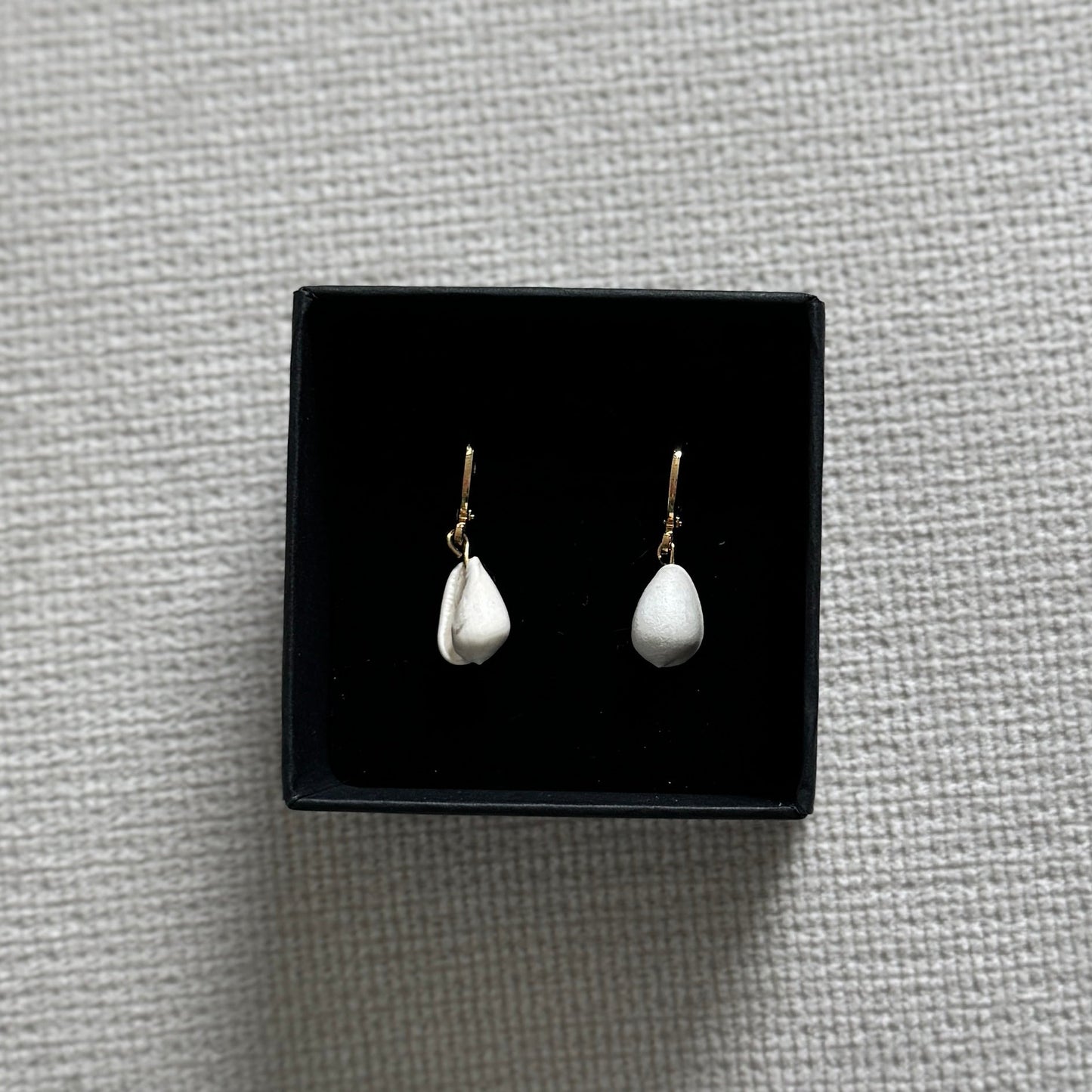 Claire Shell Earrings