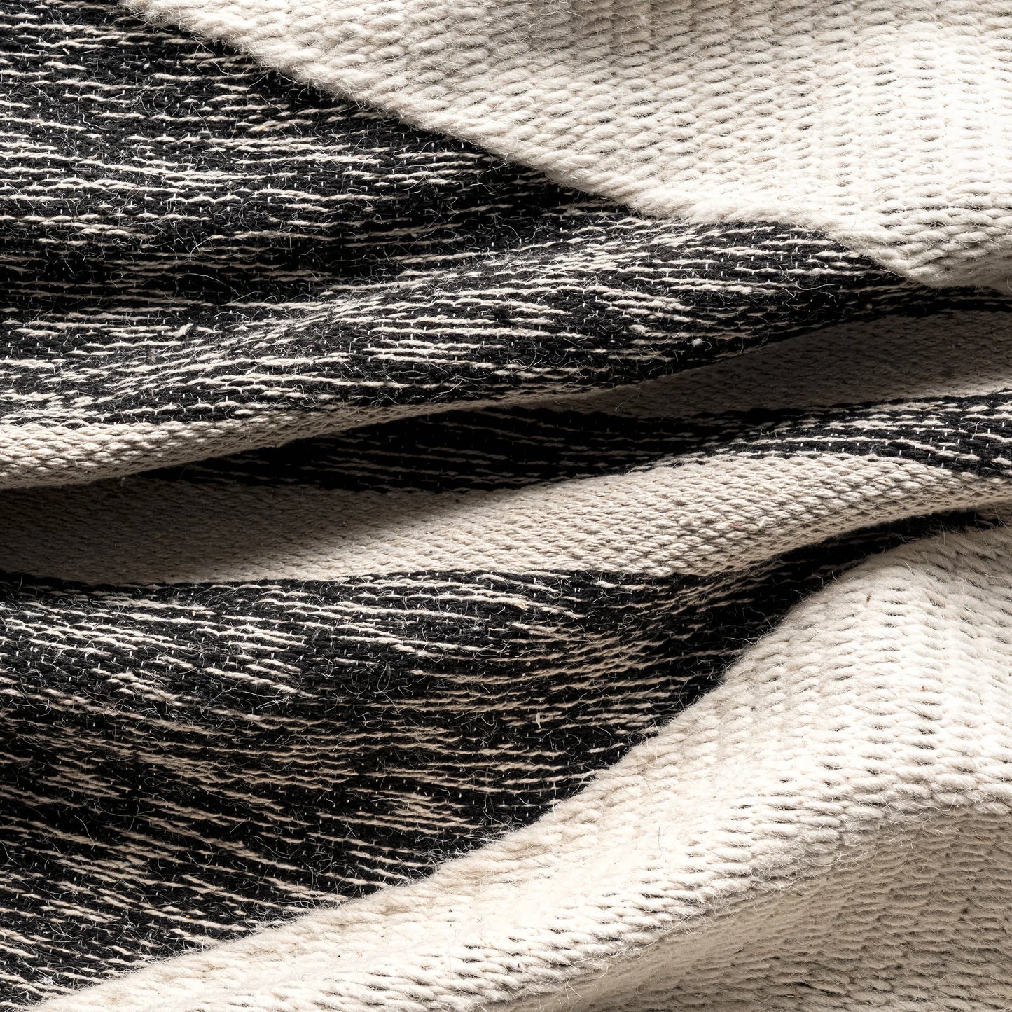 Chasen Cotton and Wool Flatweave Diamond Tassel Area Rug