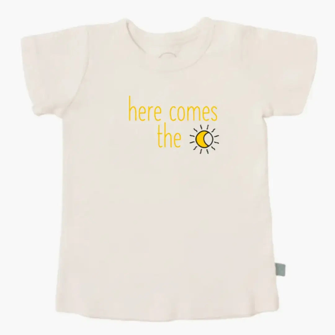 graphic tee | here comes the sun