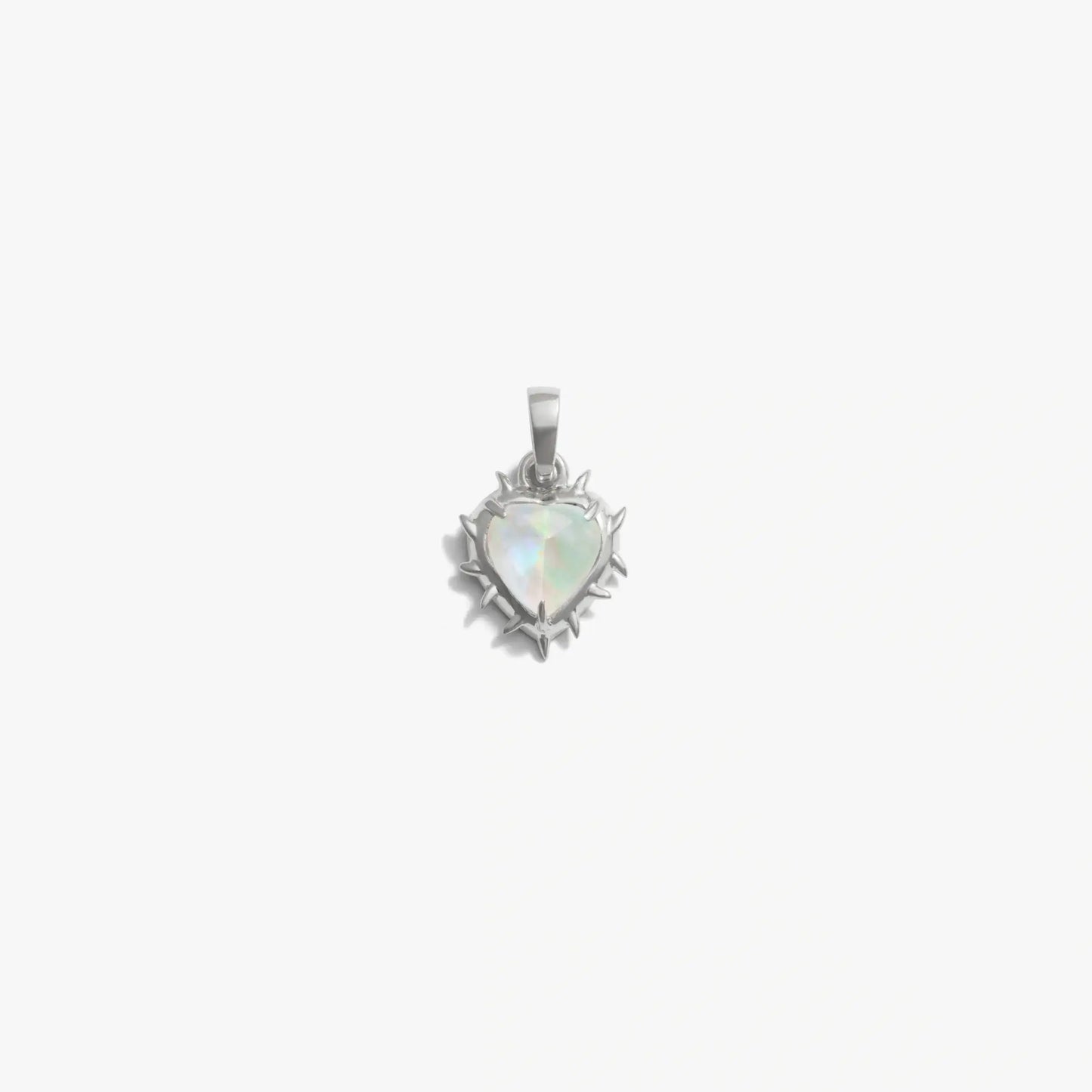 Heart of Thorns Amulet