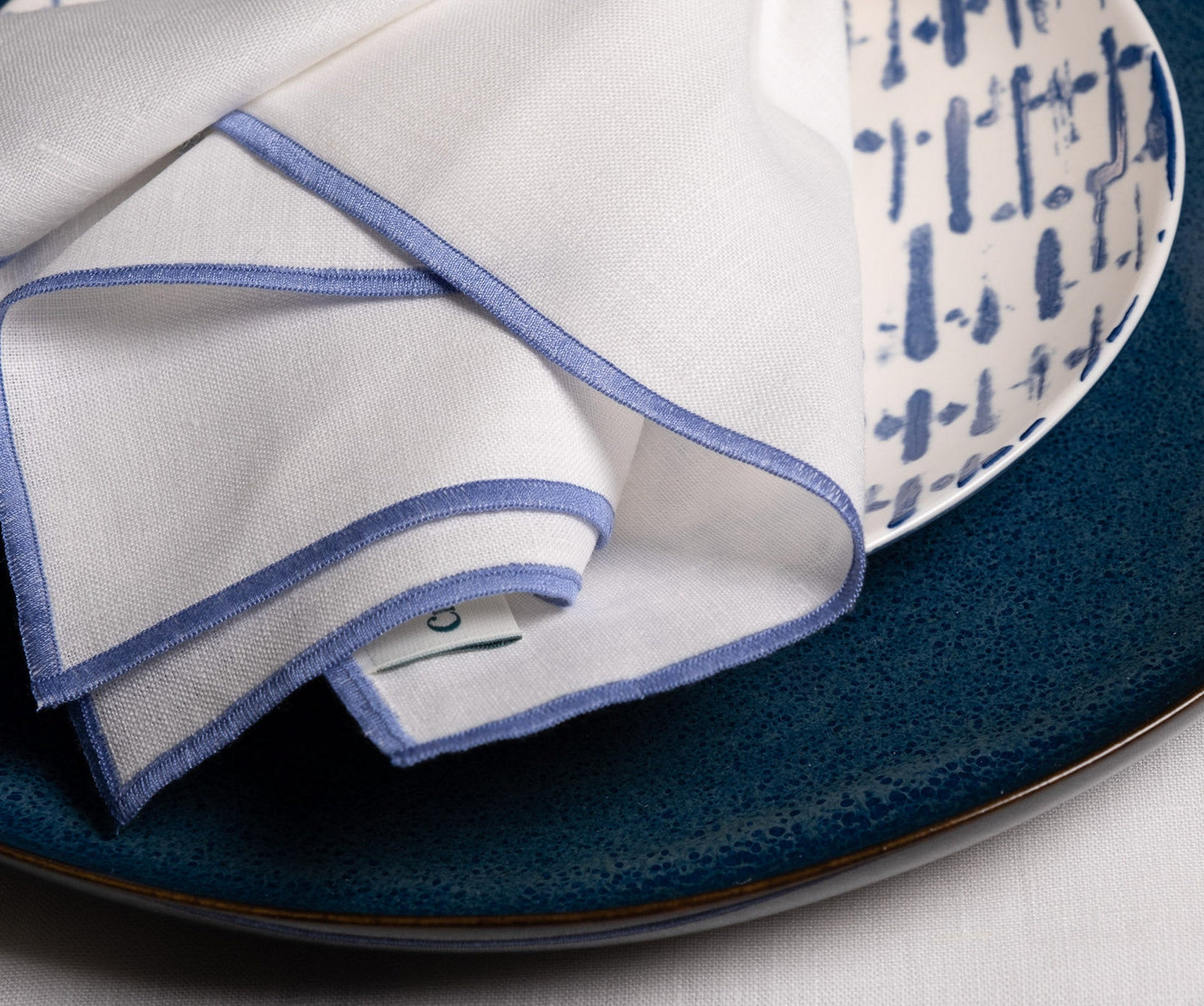 Linen Napkins With Blue Stitch Edges Set of 4