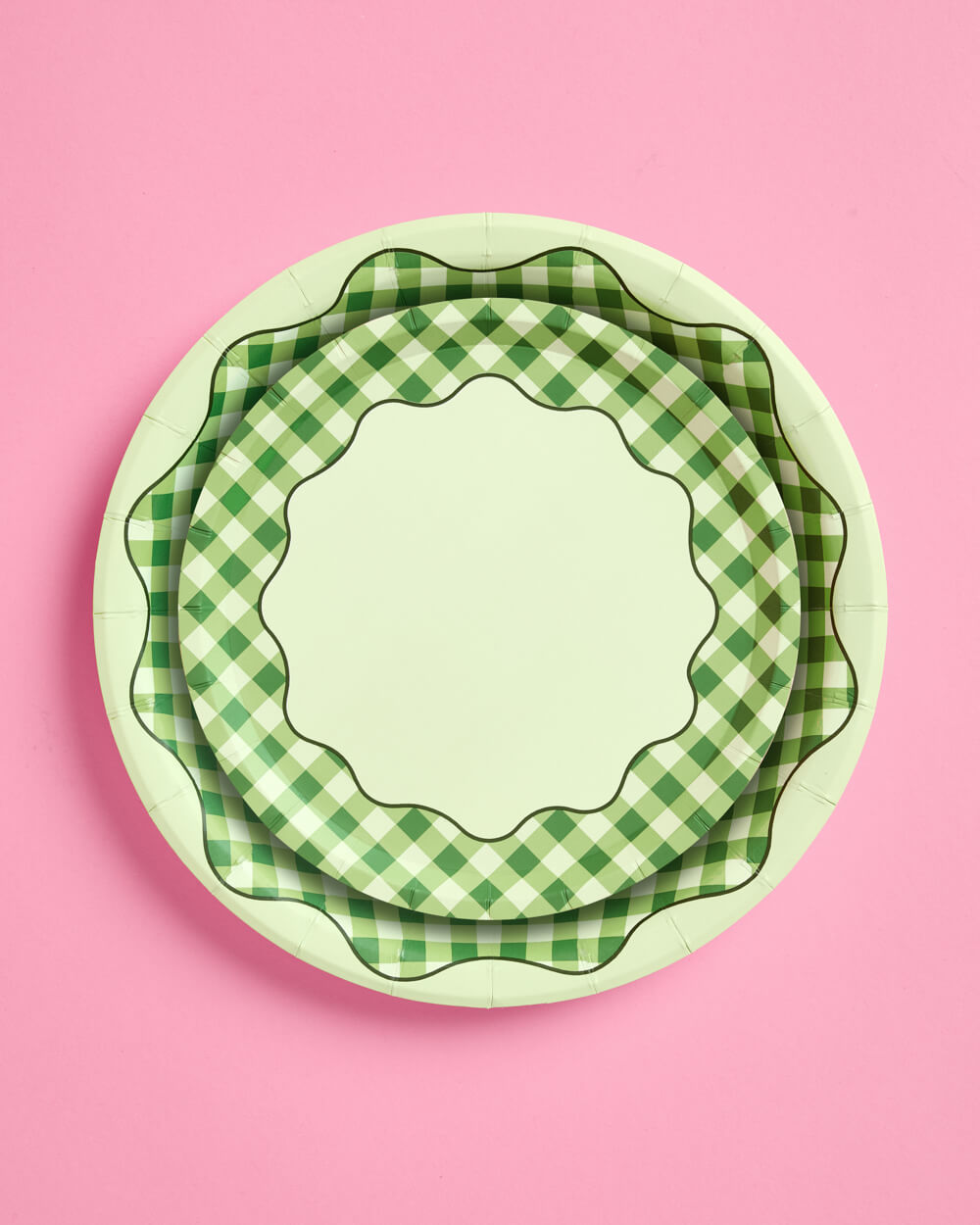 Christmas Cottage Plates Set - 32 paper plates, 2 sizes
