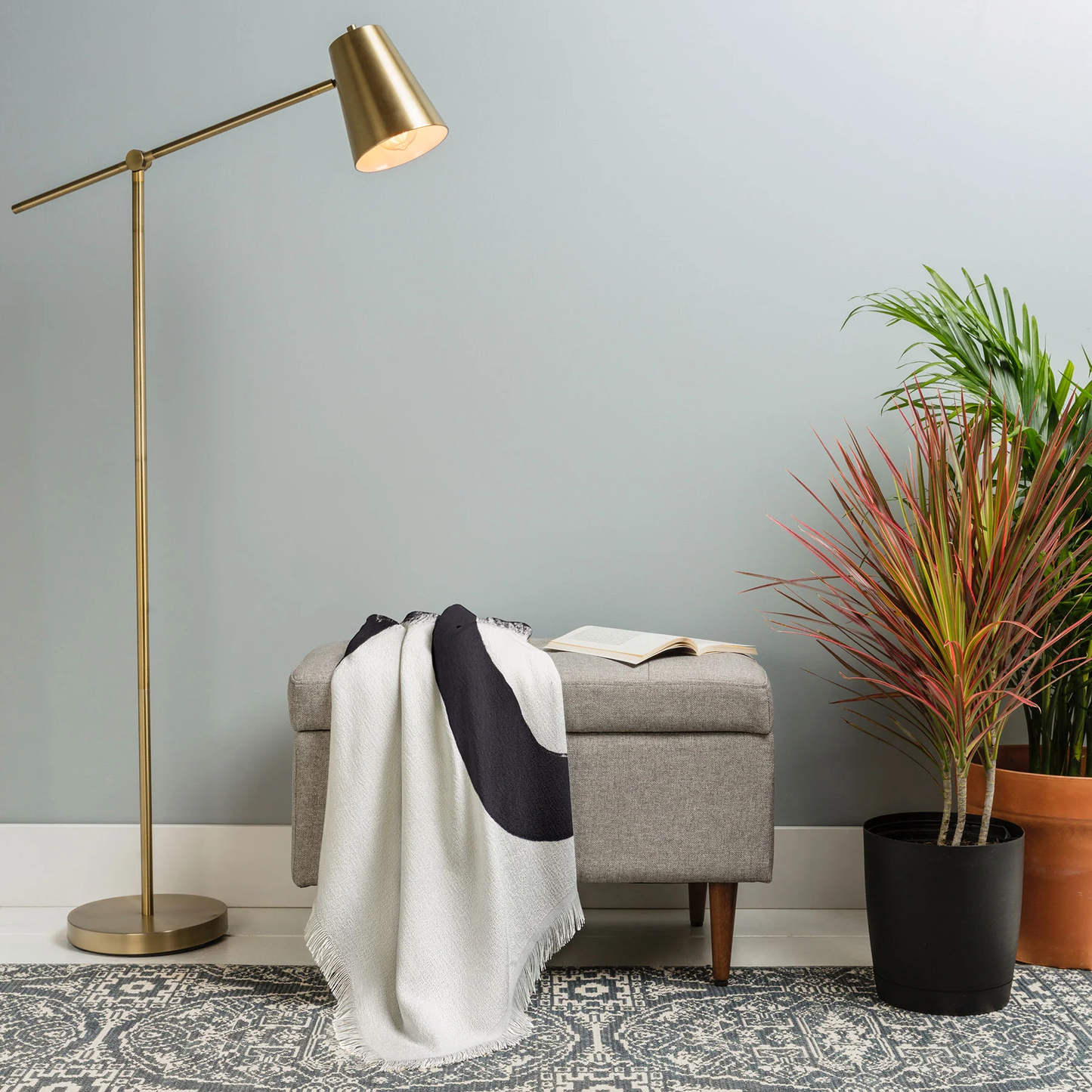 Circles Throw Blanket - Lightweight