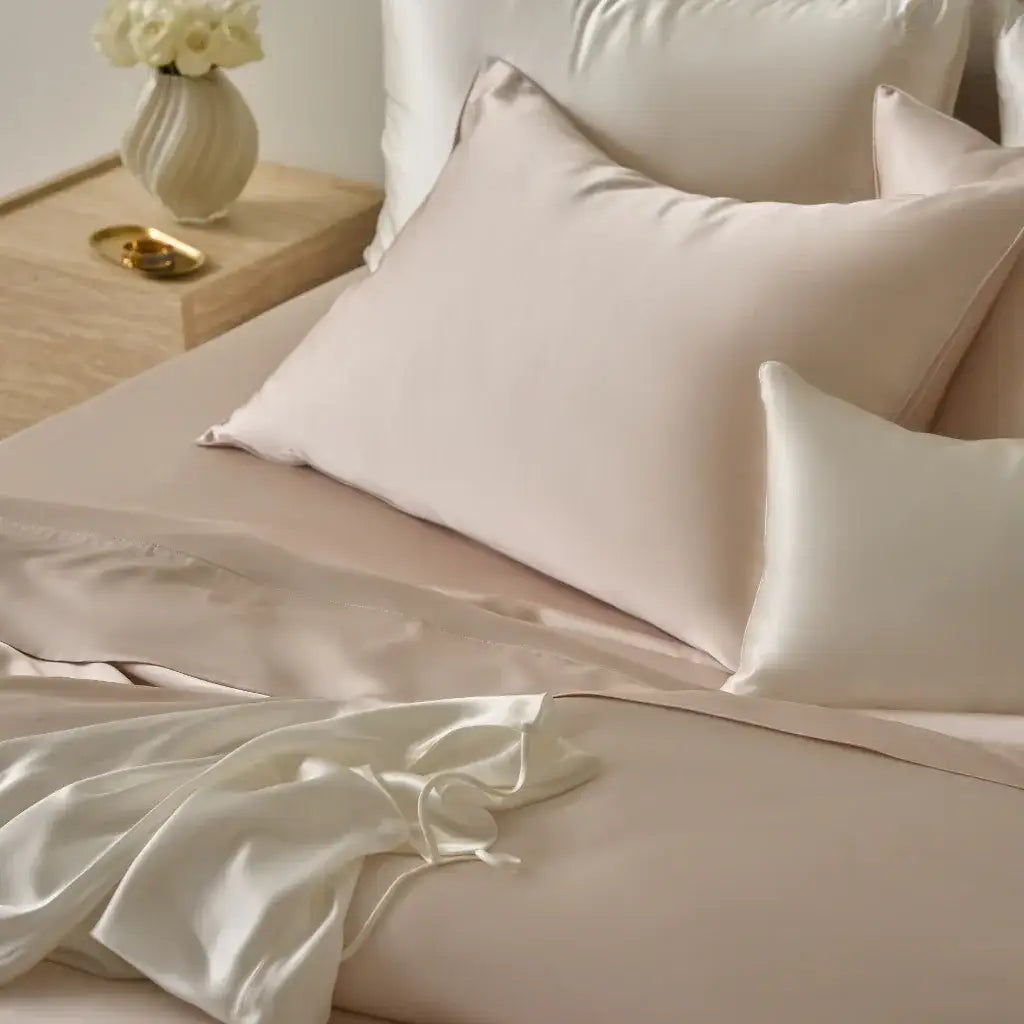 Charmeuse Mulberry Silk Pillowcase with Classic Piping