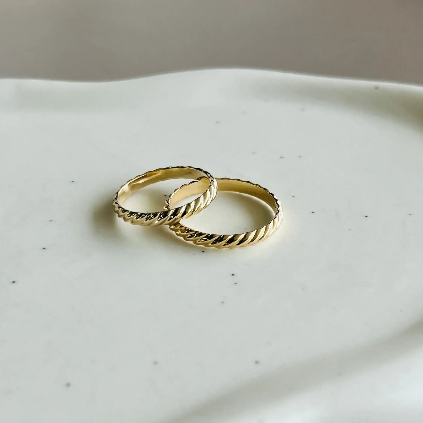 SHORE BAND RING