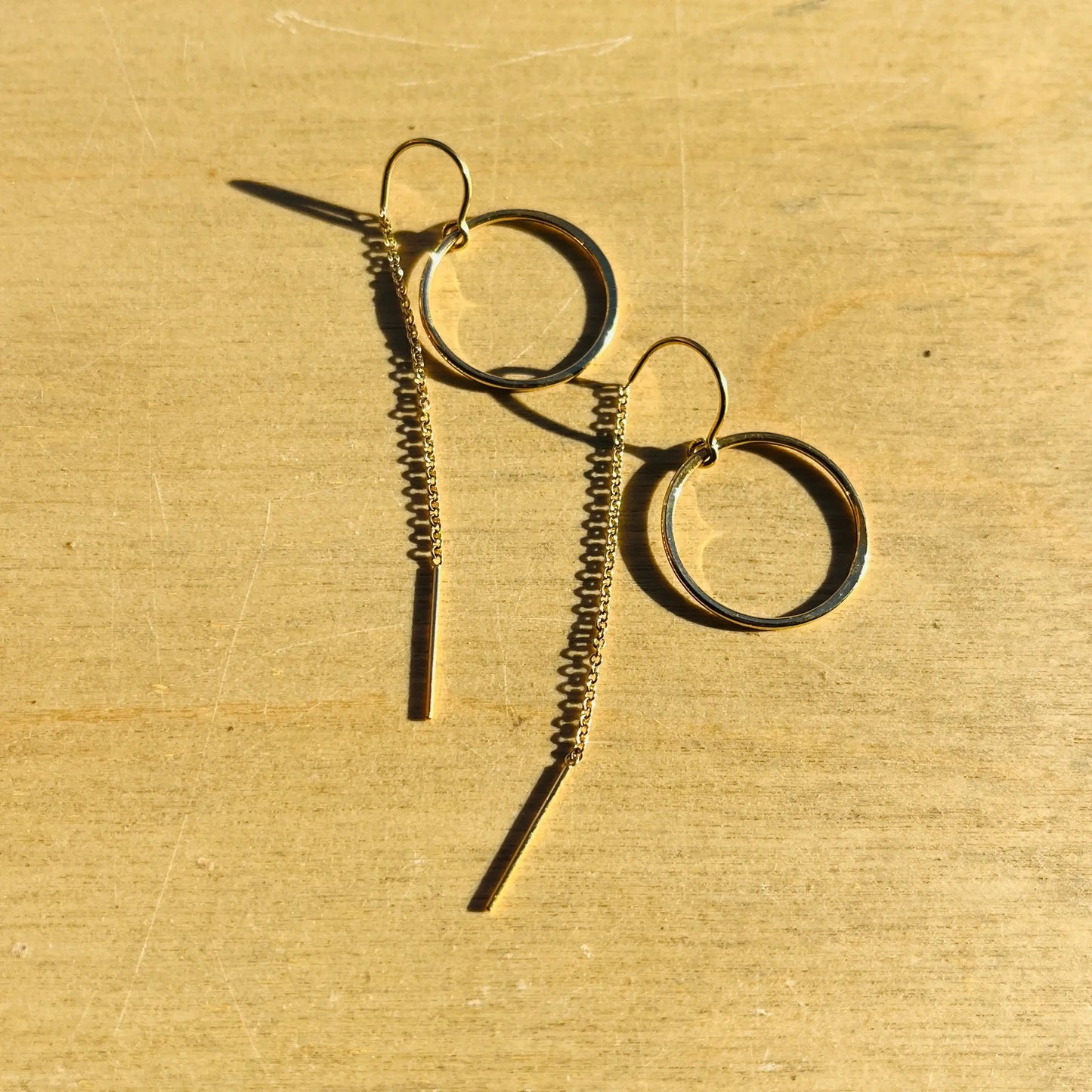 COVE CIRCLE THREADER EARRINGS