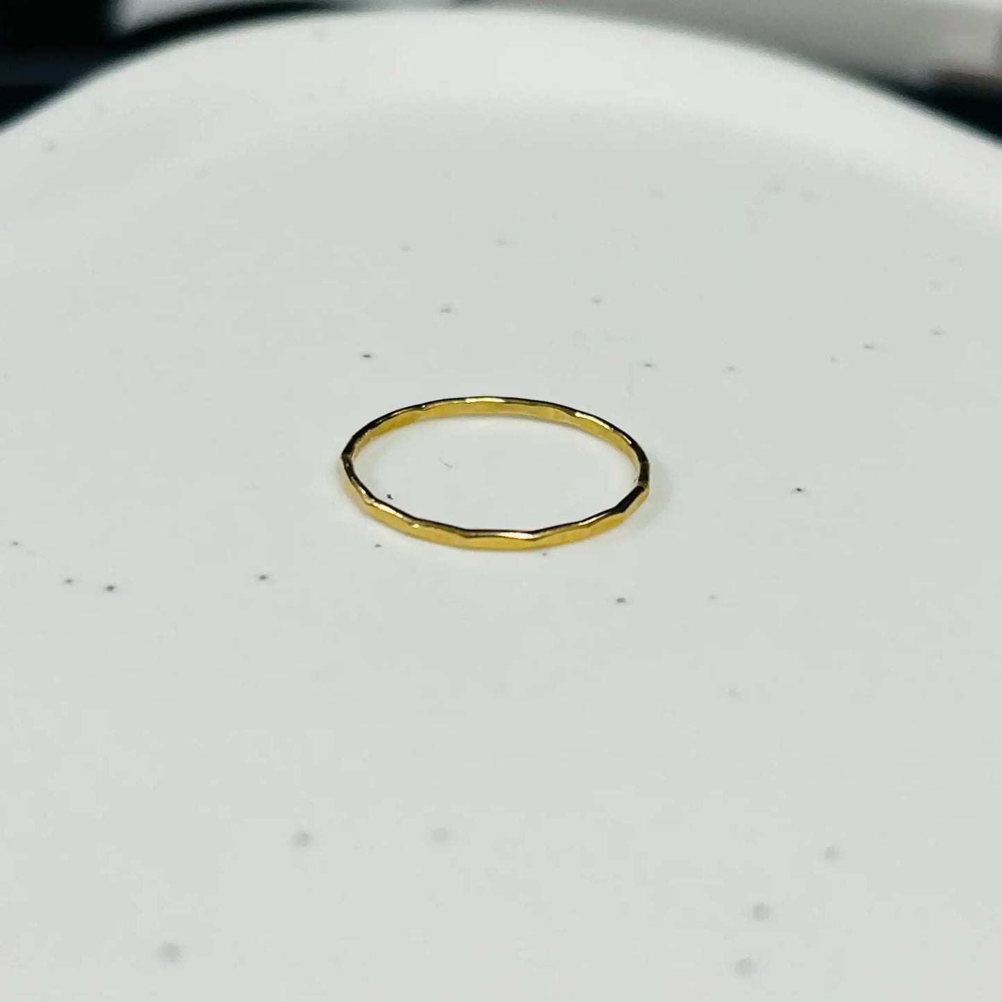 HAMMERED STACKING RING
