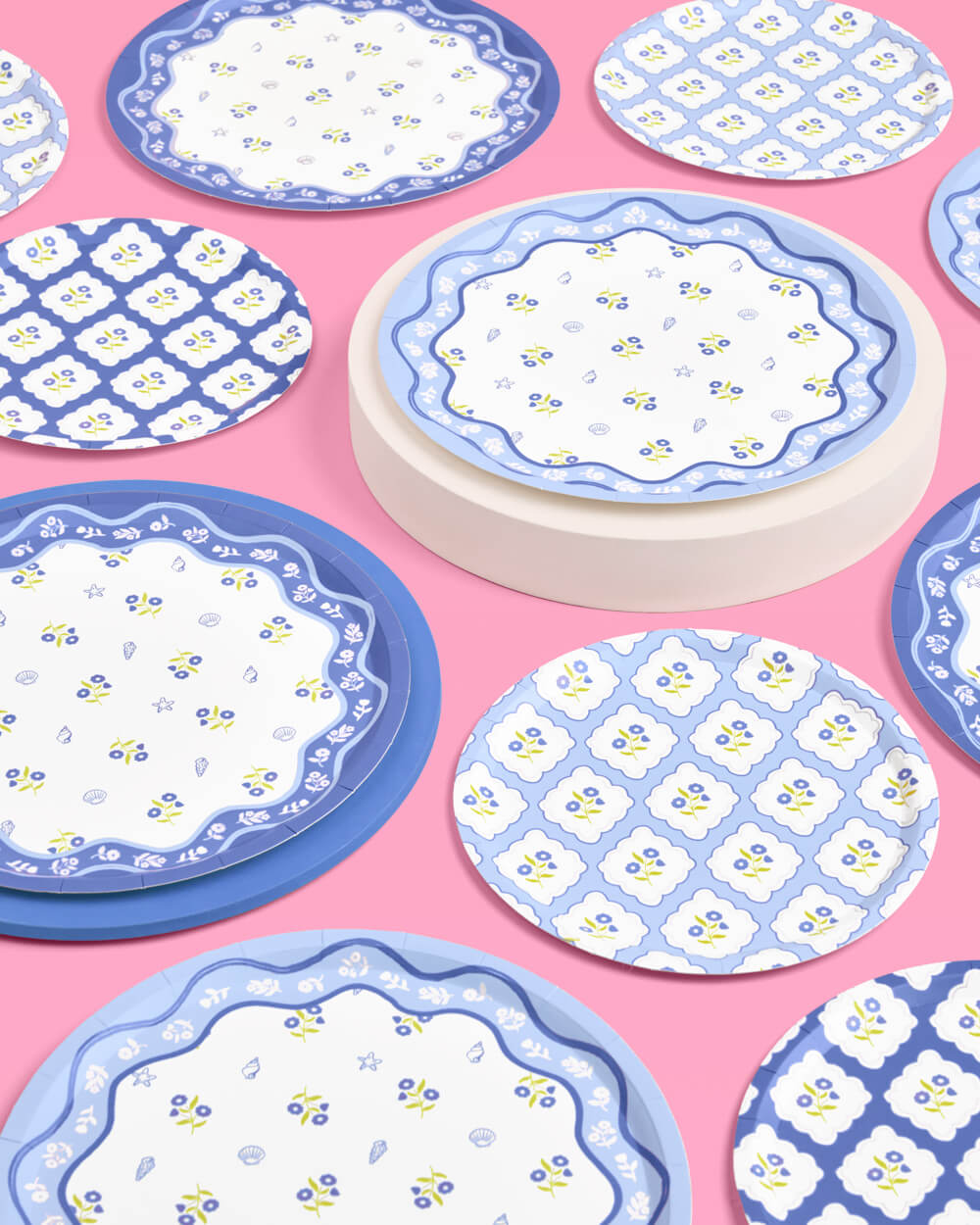 Coastal Plates - 32 paper plates, 2 sizes