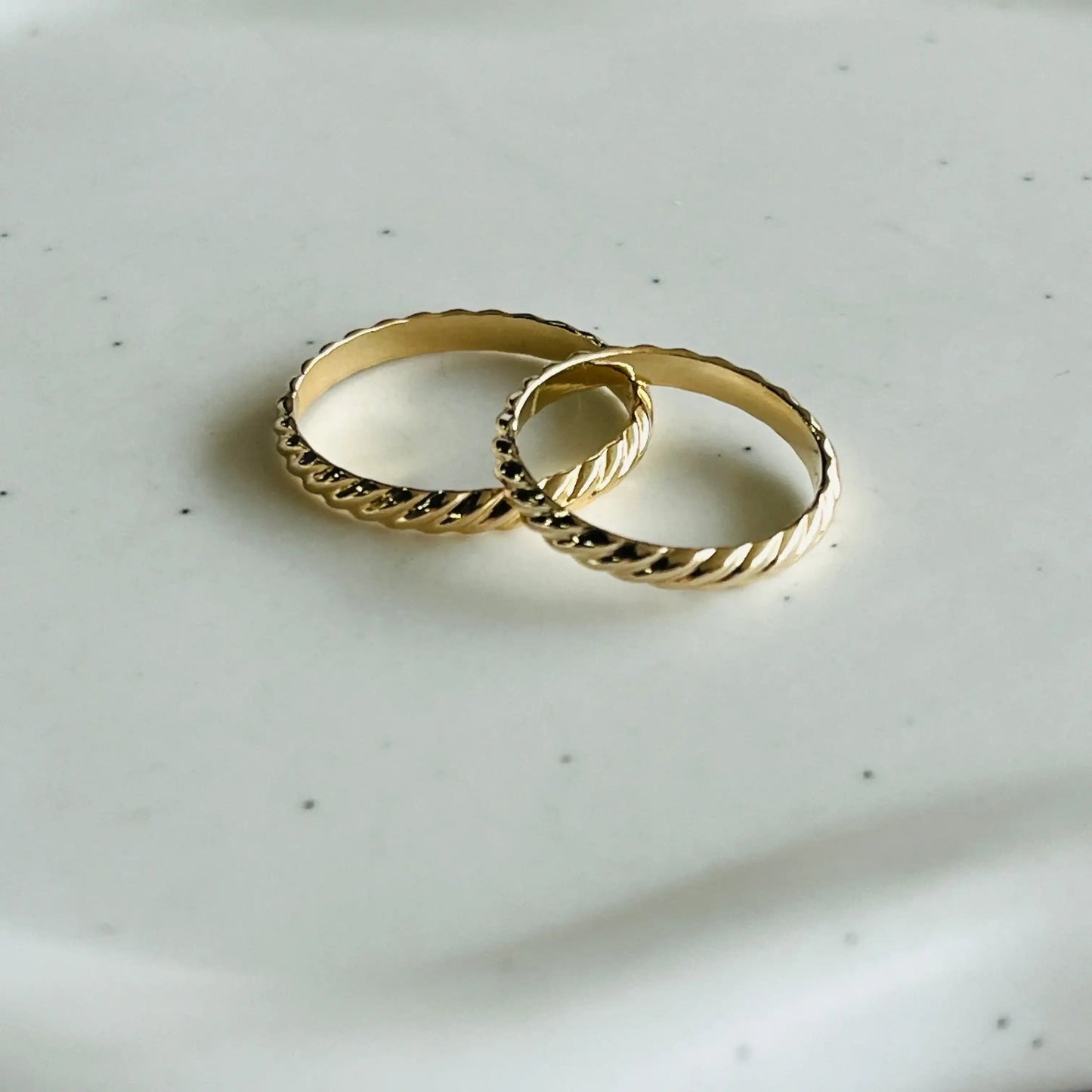 SHORE BAND RING