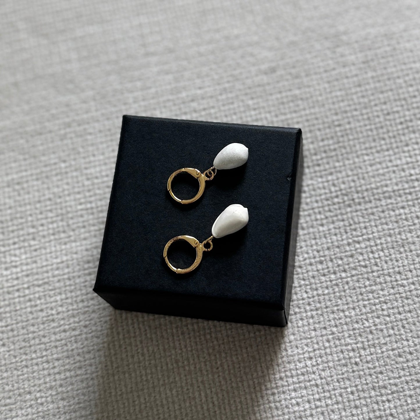 Claire Shell Earrings