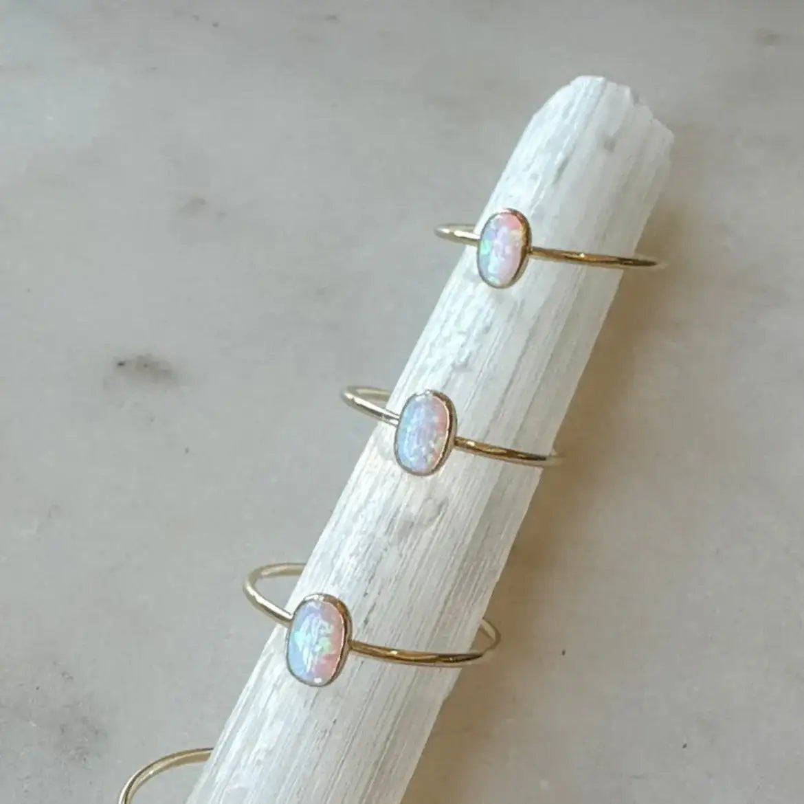 OPAL OVAL RING