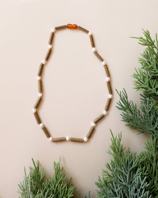 Hazelwood + Pearl || Beaded Necklace ||