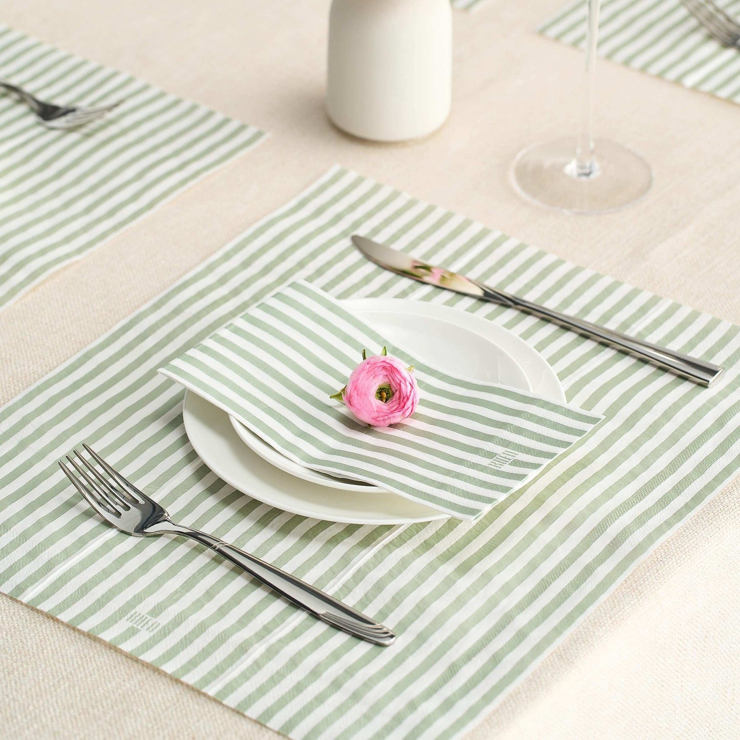 Tonal Striped Disposable Napkin Set in Green, 50 Pieces