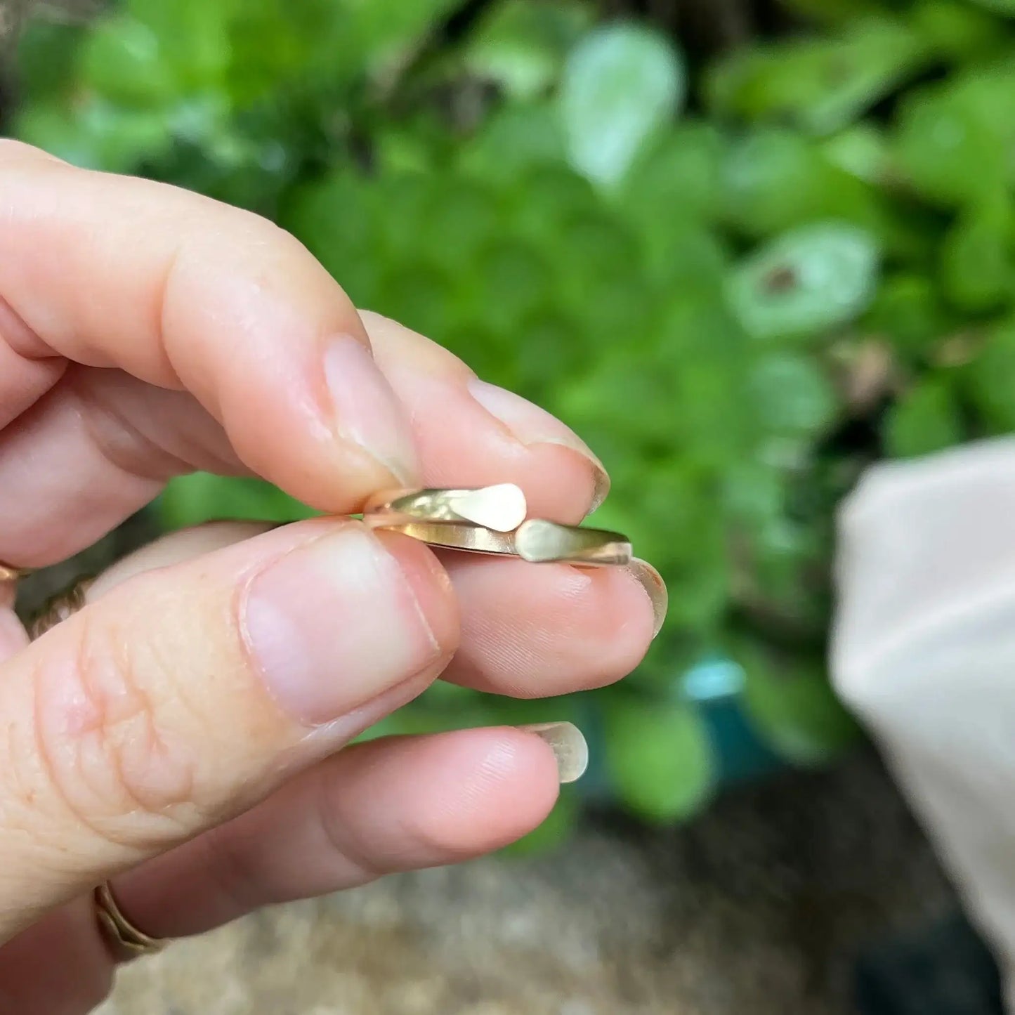 HUG RING