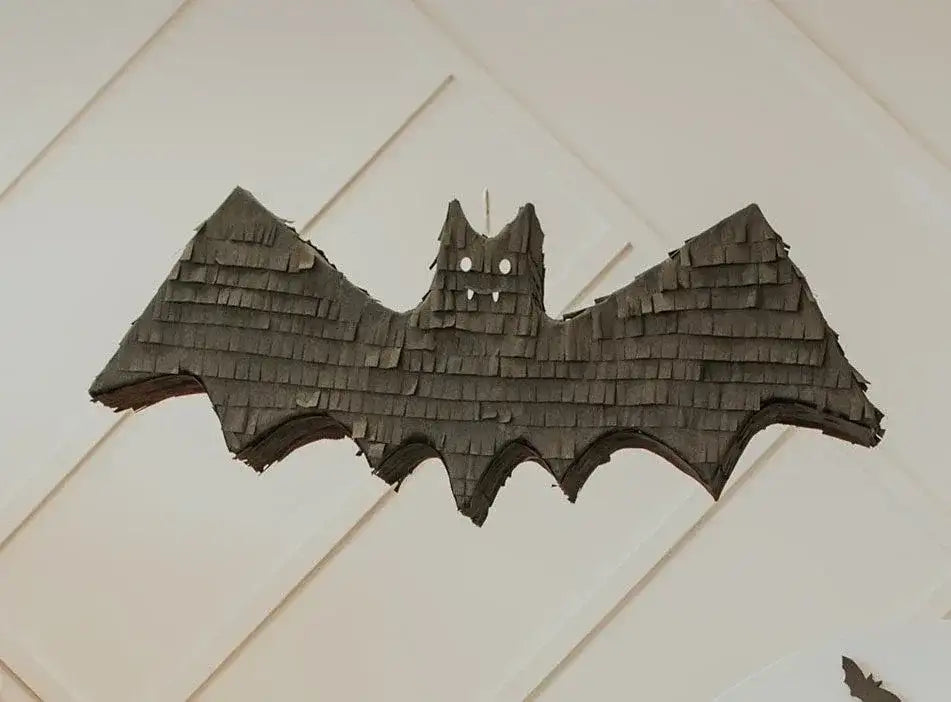 🦇 Freakin’ Bats Piñata – Handmade Halloween Party Decoration & Candy Holder