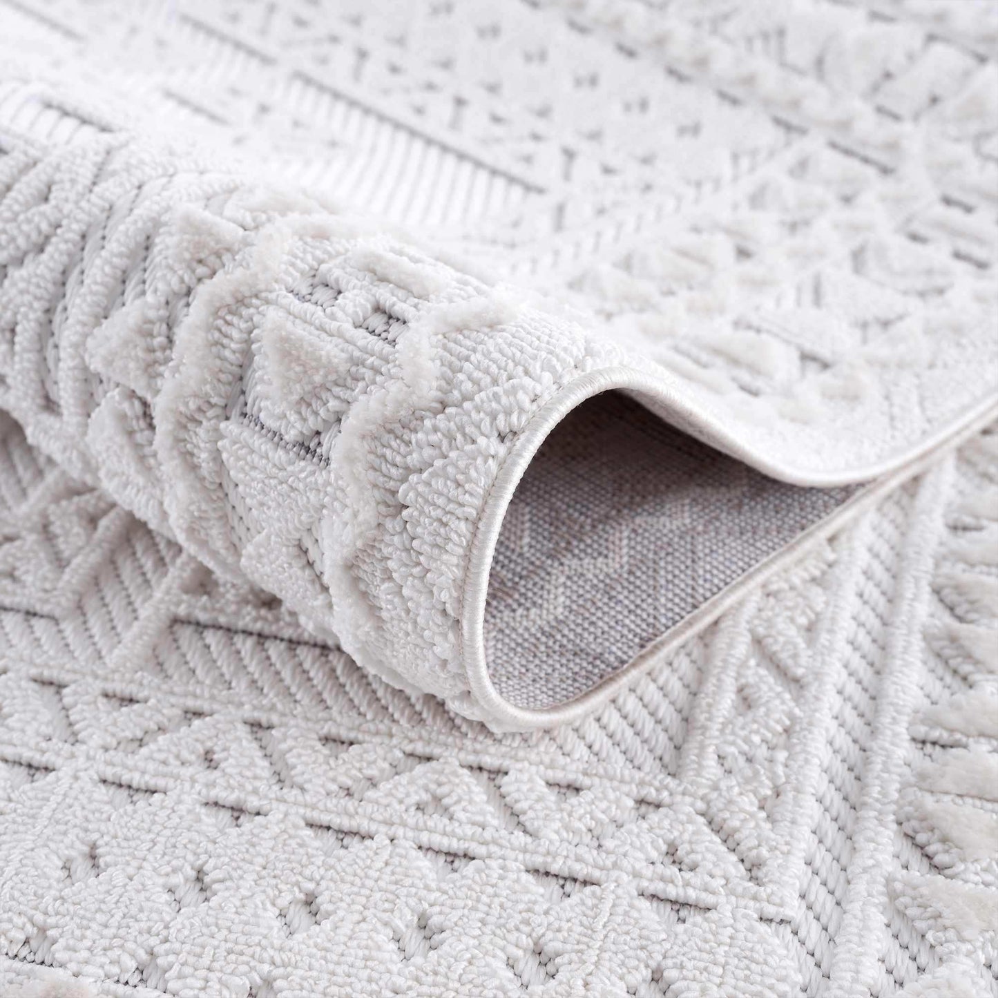 Alya White Fringe Rug