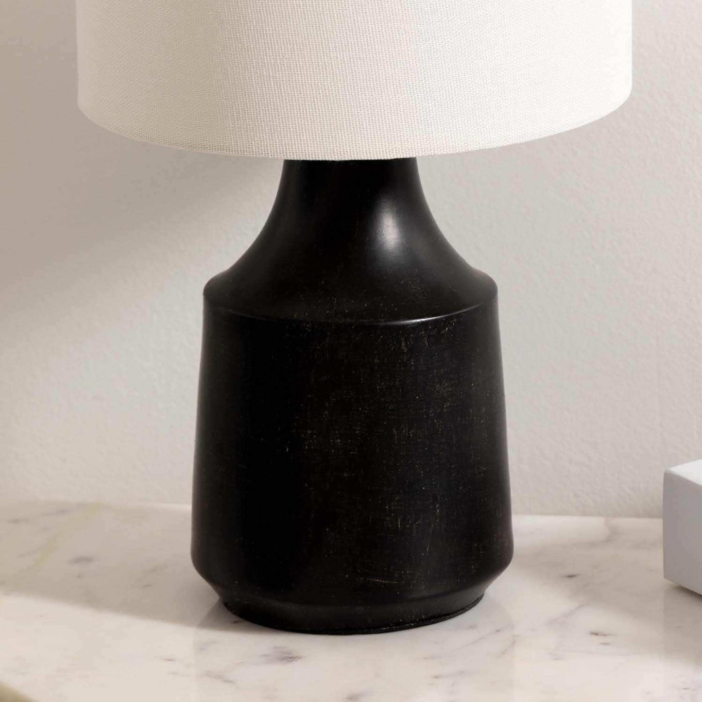 Canayan Black and Natural Resin Table Lamp
