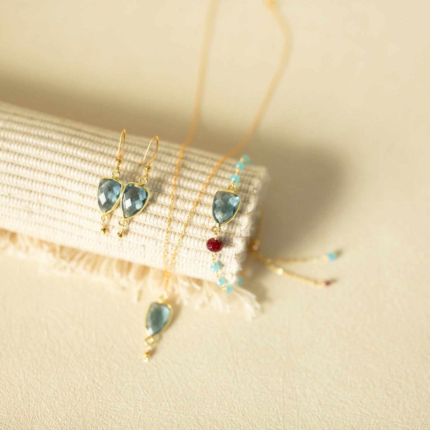 London Blue Quartz Silver Isla Bracelet