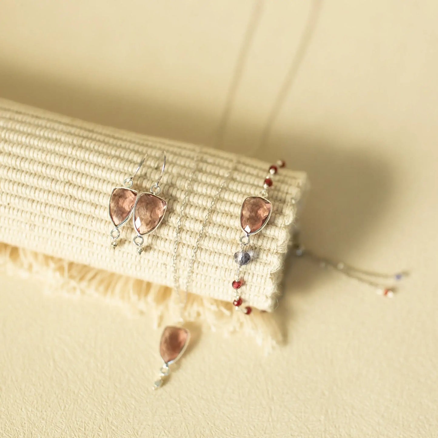 Rhodolite Garnet Silver Isla Bracelet