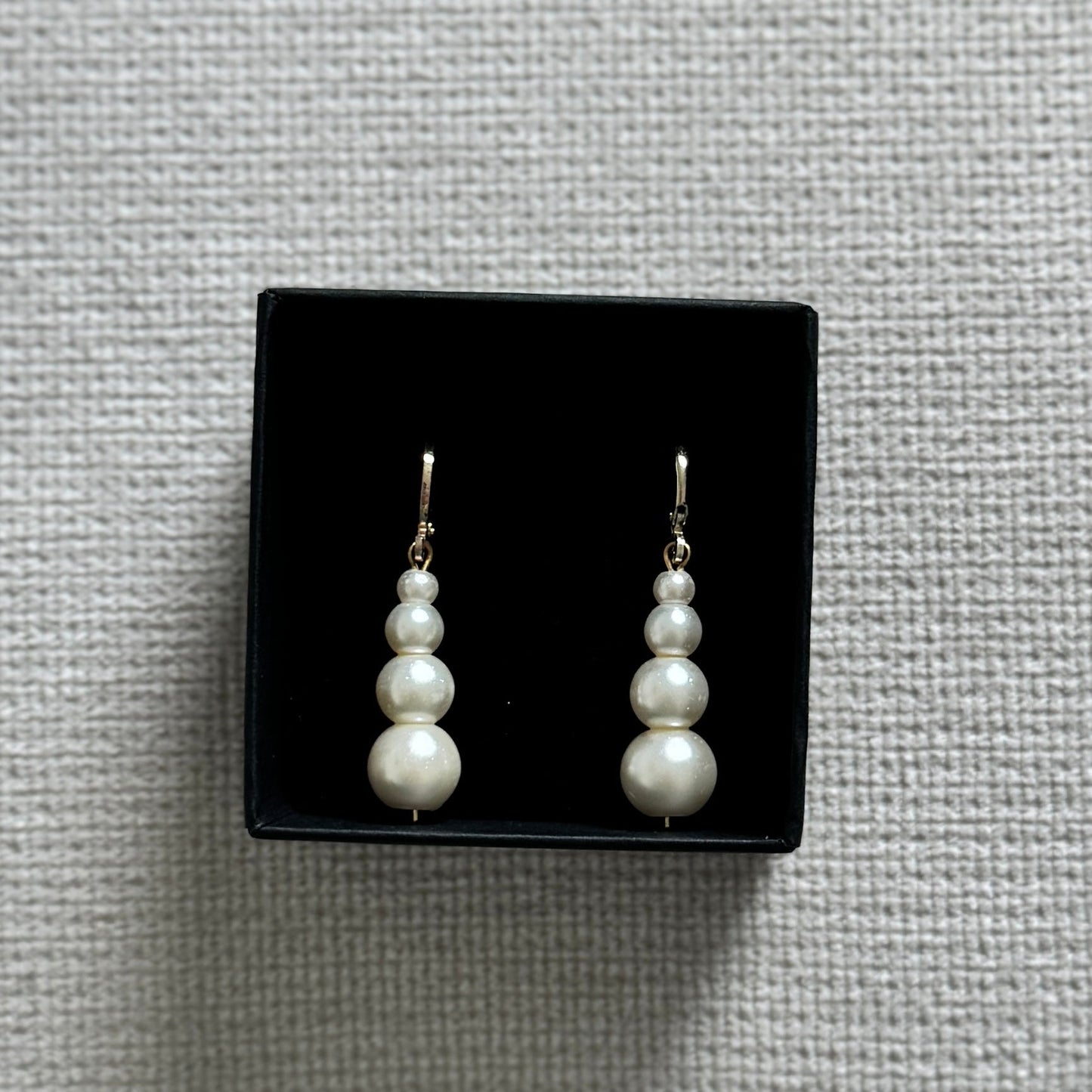 Lily Pearl Earrings