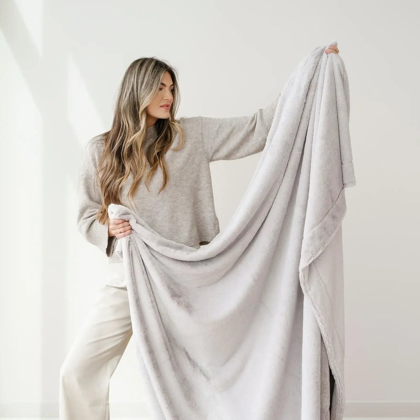 LUSH THROW BLANKETS