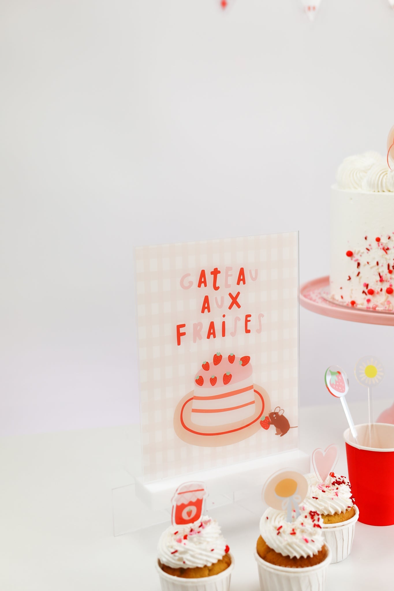 Gateau aux Fraises Acrylic Table Top Sign