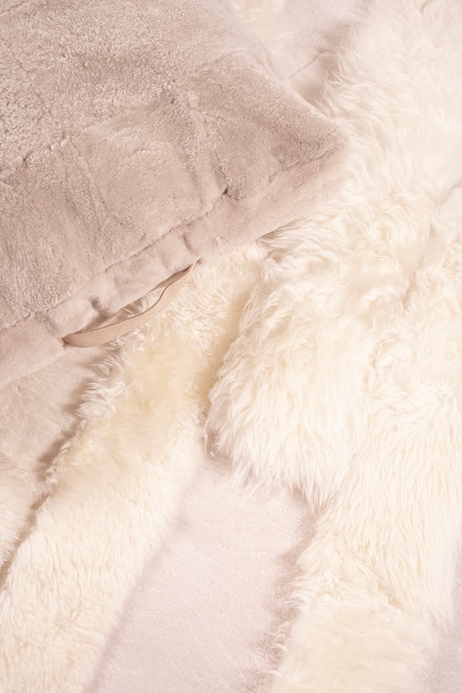 HOLLAND – Oversized Shearling Wool Rug