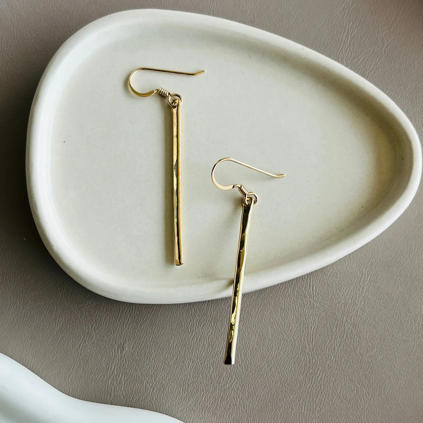 GEMME BAR EARRINGS