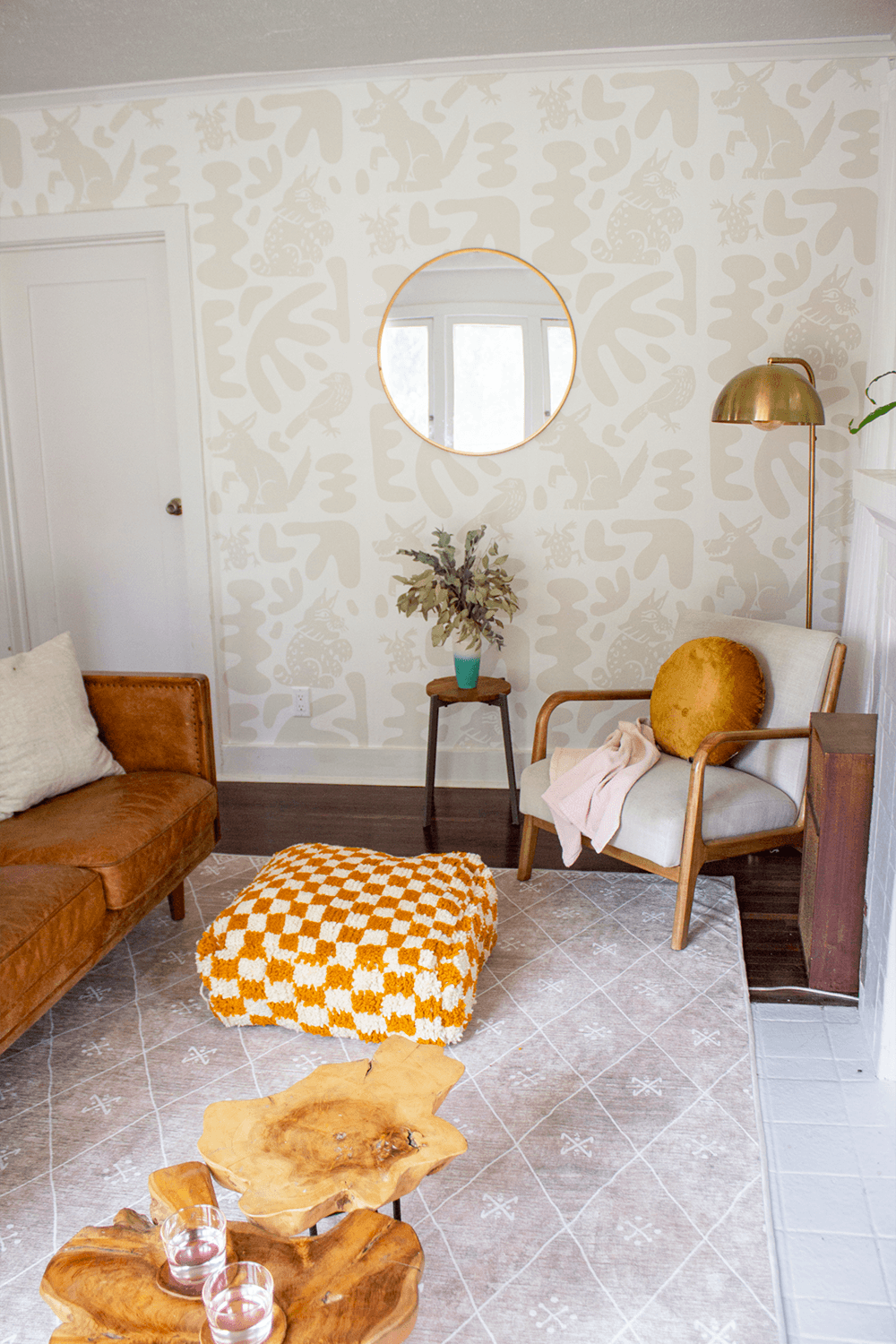 Abstract Animales Wallpaper, white and neutral