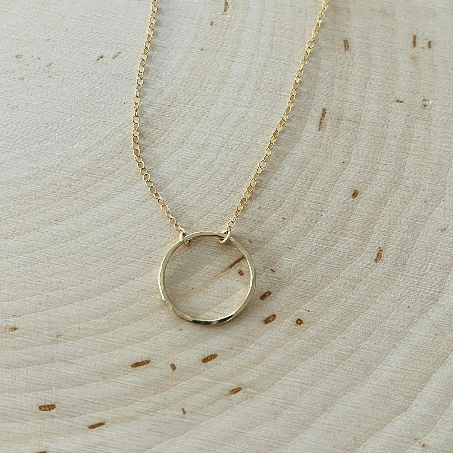SMALL OLIVIA NECKLACE