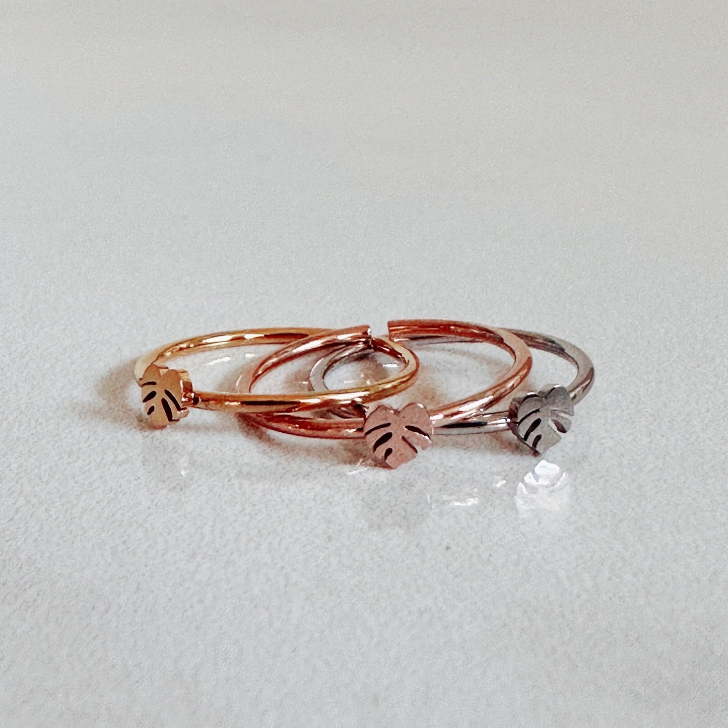 Monstera Deliciosa Dainty Minimal Plant Ring