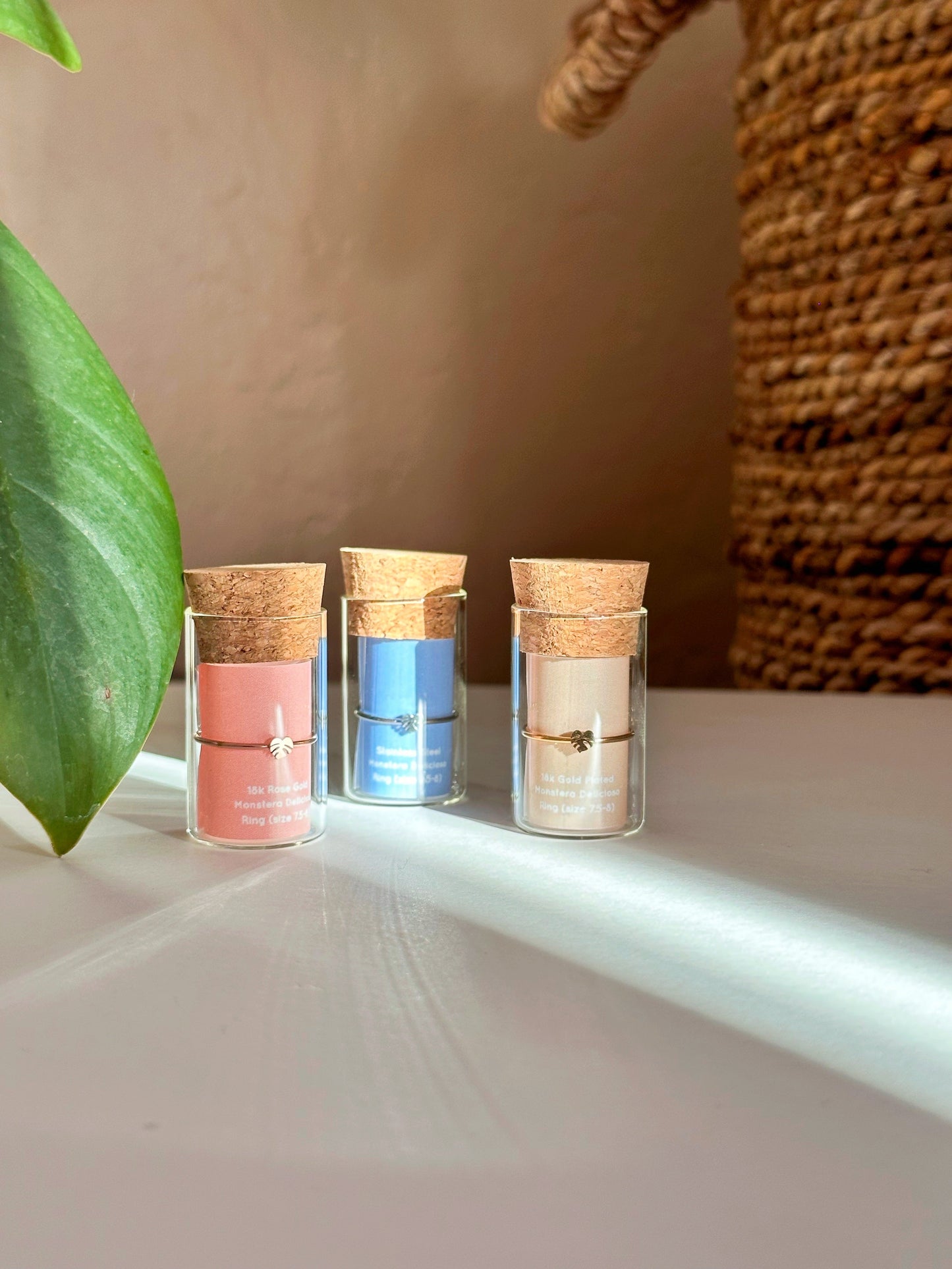 Monstera Deliciosa Dainty Minimal Plant Ring