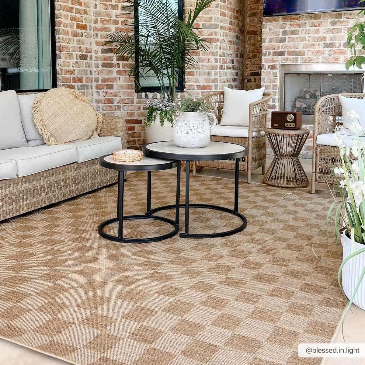 Kuval Checkered Brown Outdoor Rug