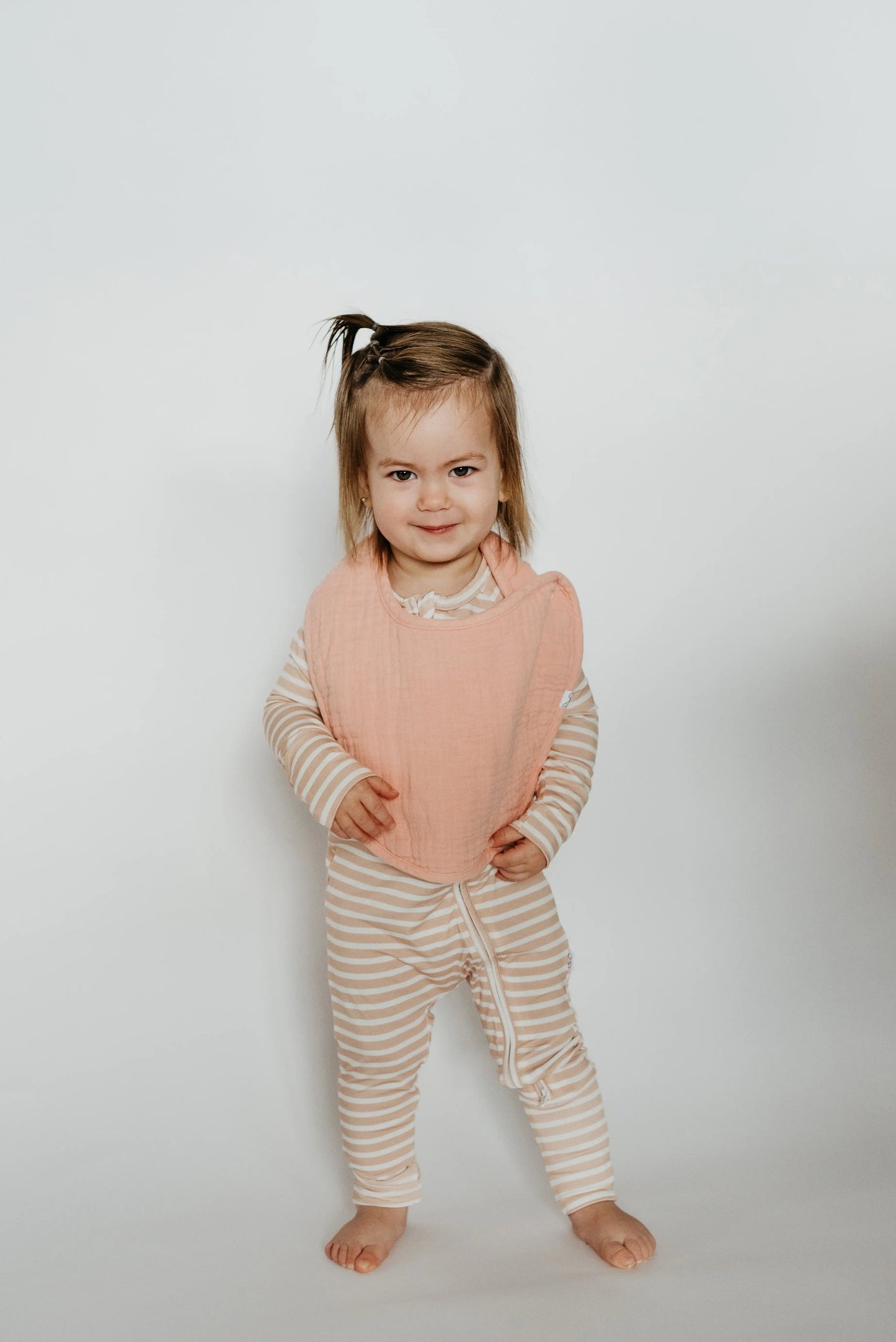Pebble Muslin Bib