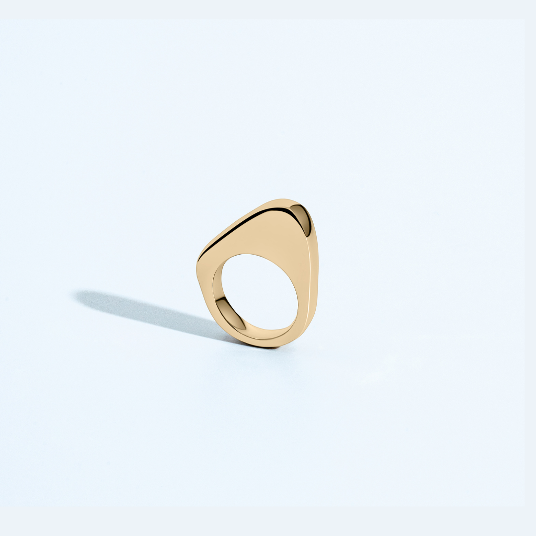 Luna Asymmetric Abstract Ring