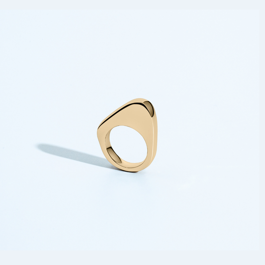 Luna Asymmetric Abstract Ring