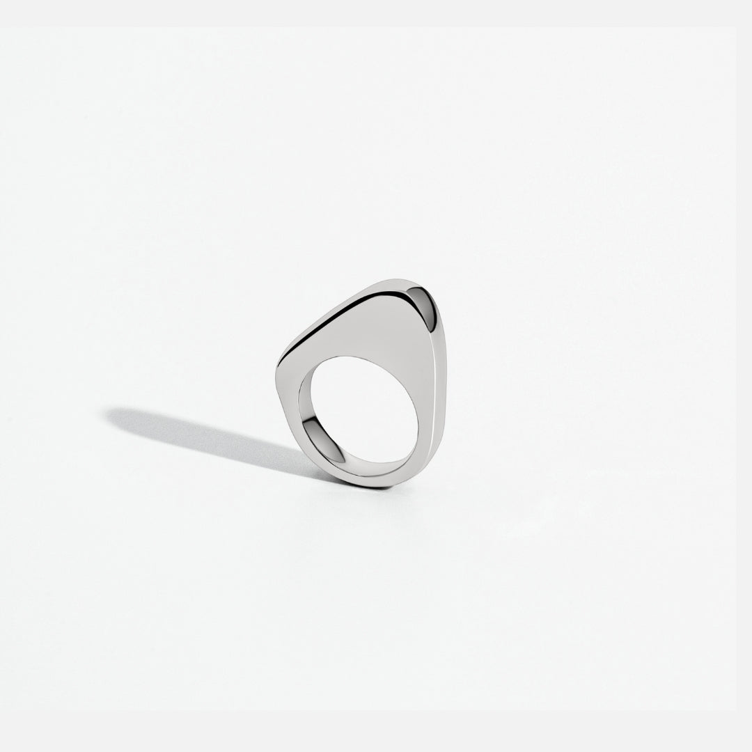 Luna Asymmetric Abstract Ring