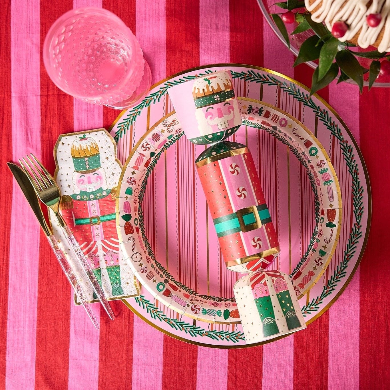Holiday Holly Placemats (10 Count)