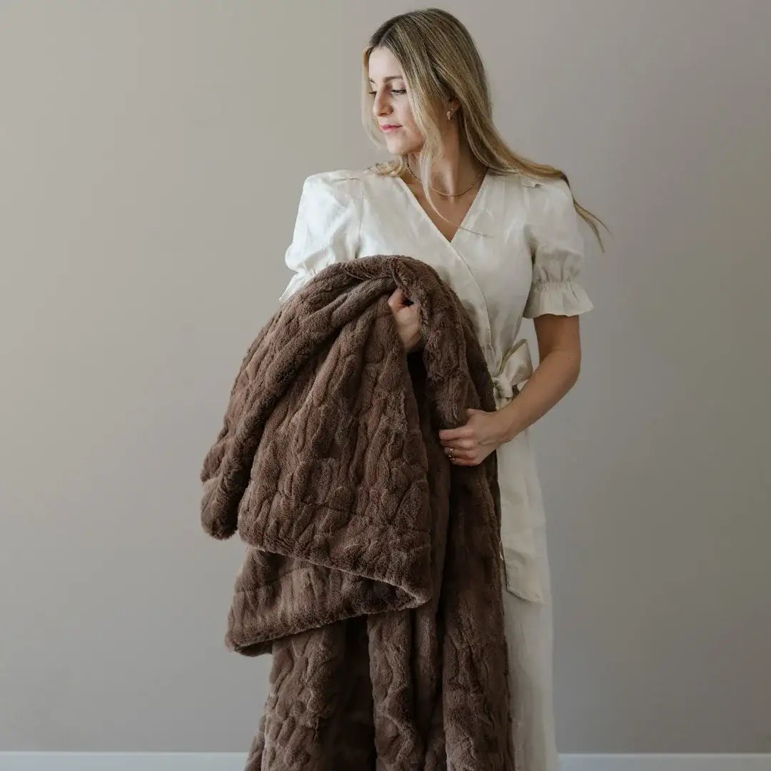 PATTERNED FAUX FUR XL THROW BLANKETS