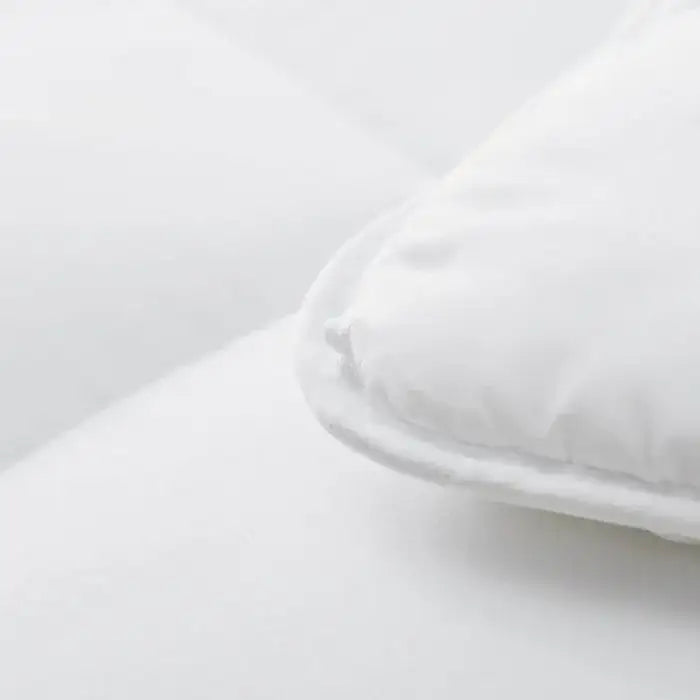 Queen Size Cozy All Seasons Plush White Polyester Down Alternative Comforter