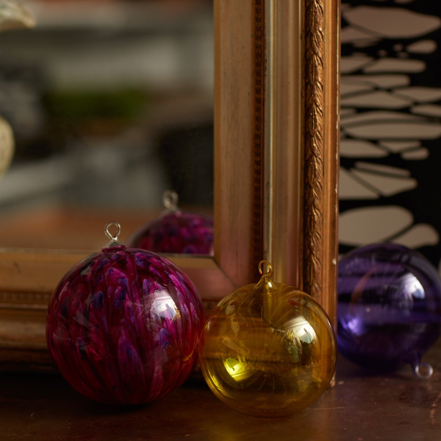 Feather paint large glass balls, magenta, set of two