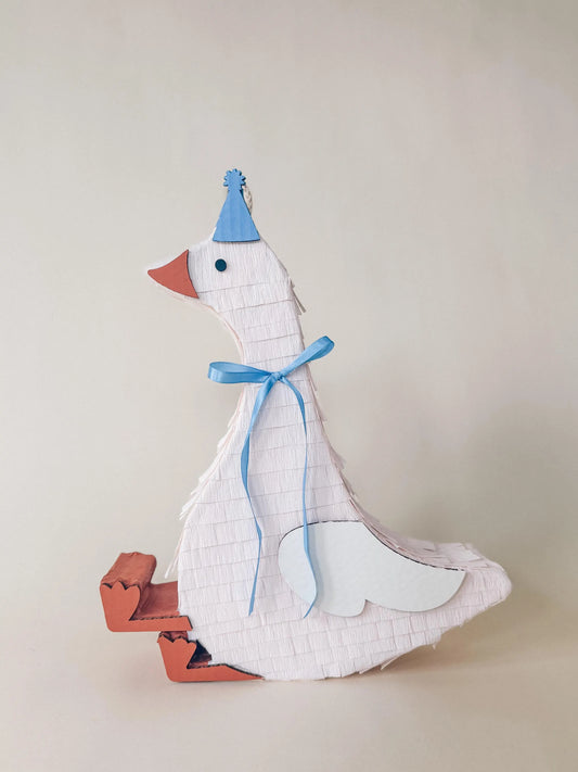 🦢 Sitting Party Goose Piñata – Handmade Animal Piñata for Kids’ Birthdays, Spring Celebrations & Farm-Themed Parties