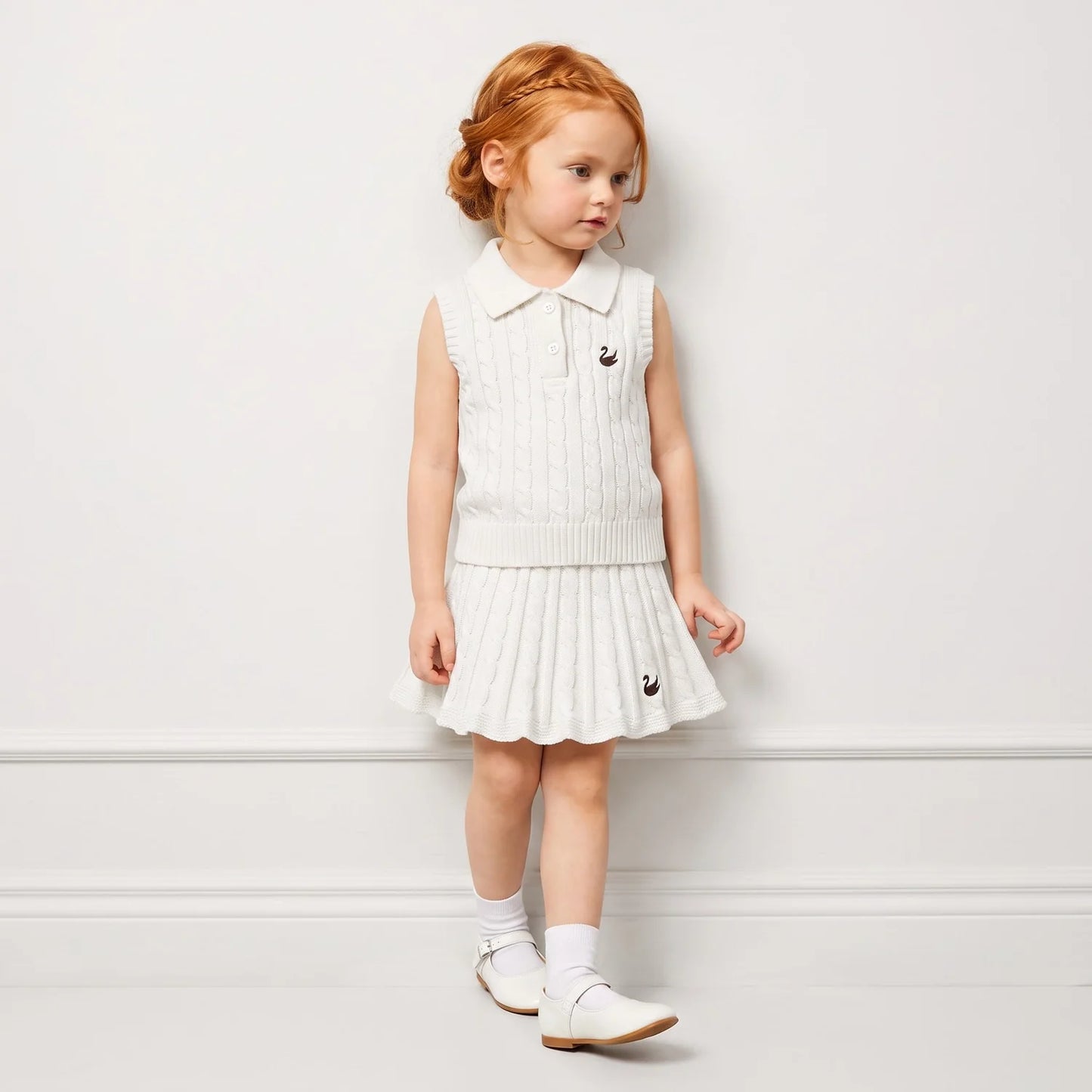 Cable Knit Sleeveless Polo Shirt in White