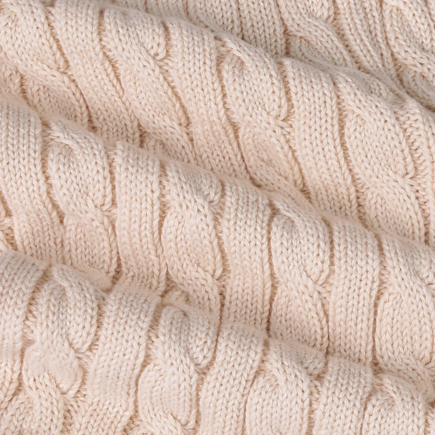 Cable Knit Short in Beige