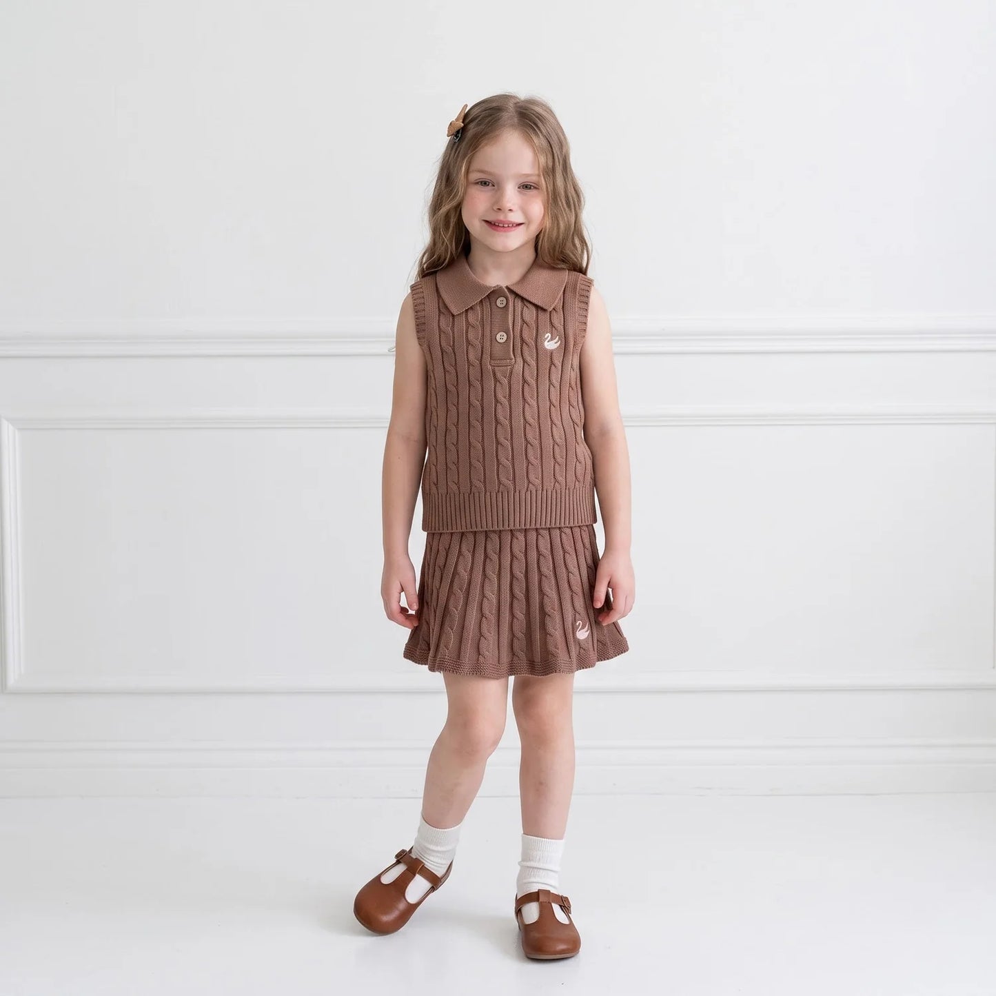Cable Knit Sleeveless Polo Shirt in Mocha