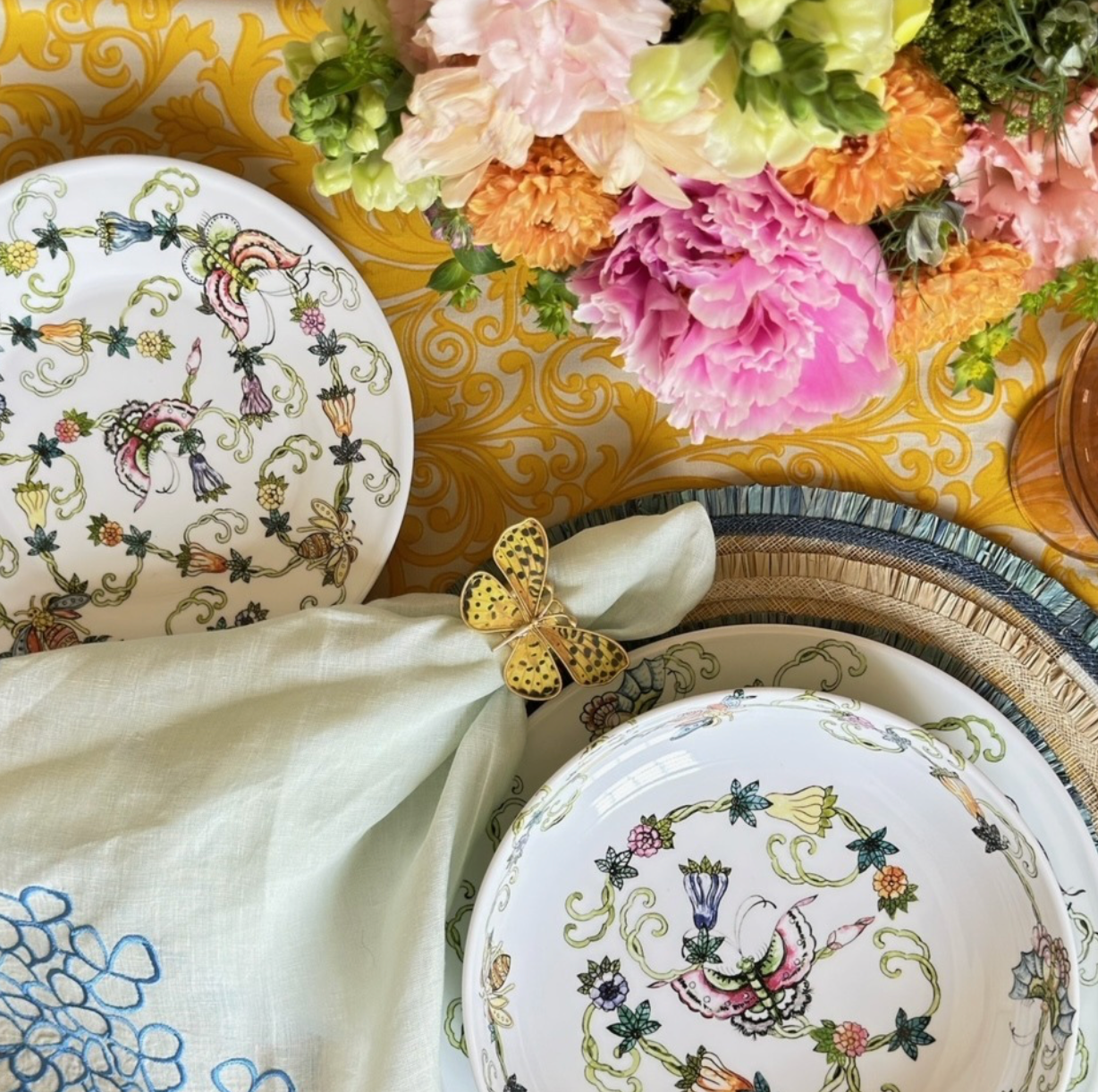 Damask print tablecloth, yellow