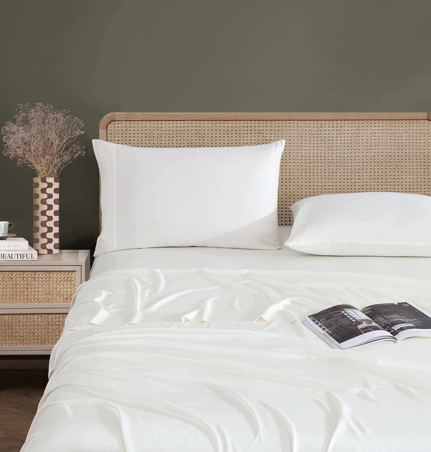 Premium Lumière Pillowcase Set
