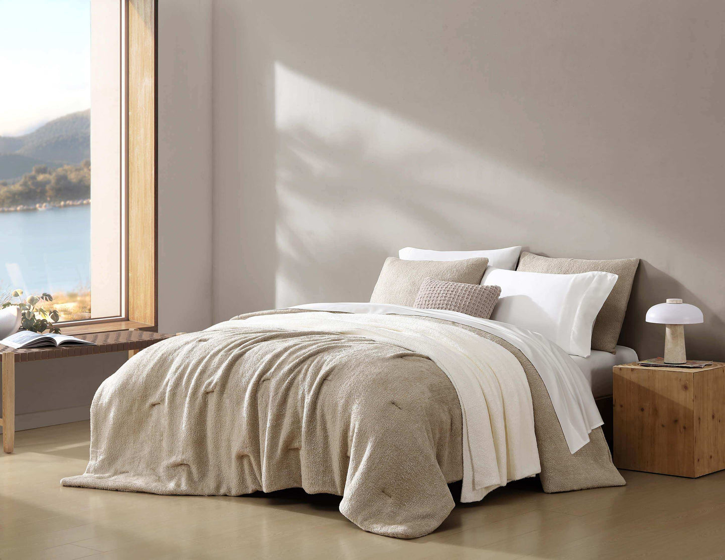 Cloud Silque Stitch Comforter