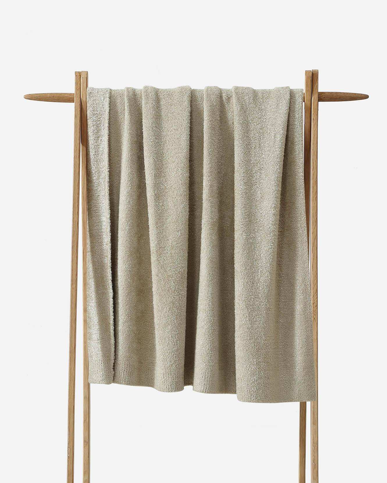 Cloud Silque Throw
