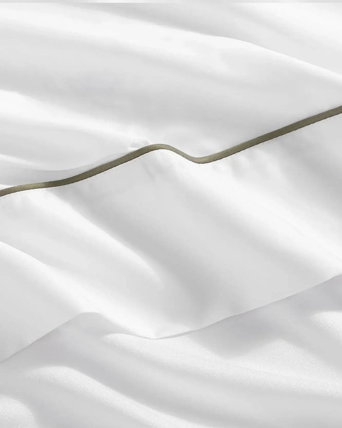 Lumière Luxe Top Sheet with Piping